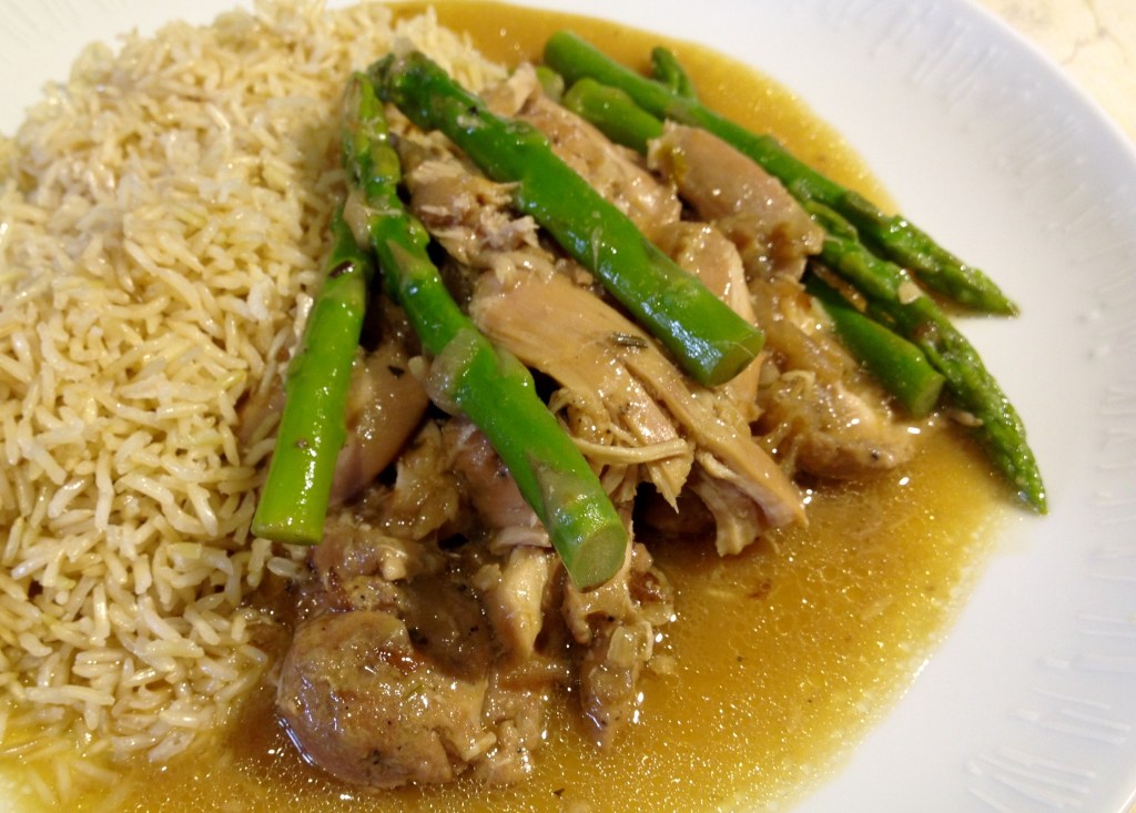 Chicken with fresh bay and roasted garlic sauce