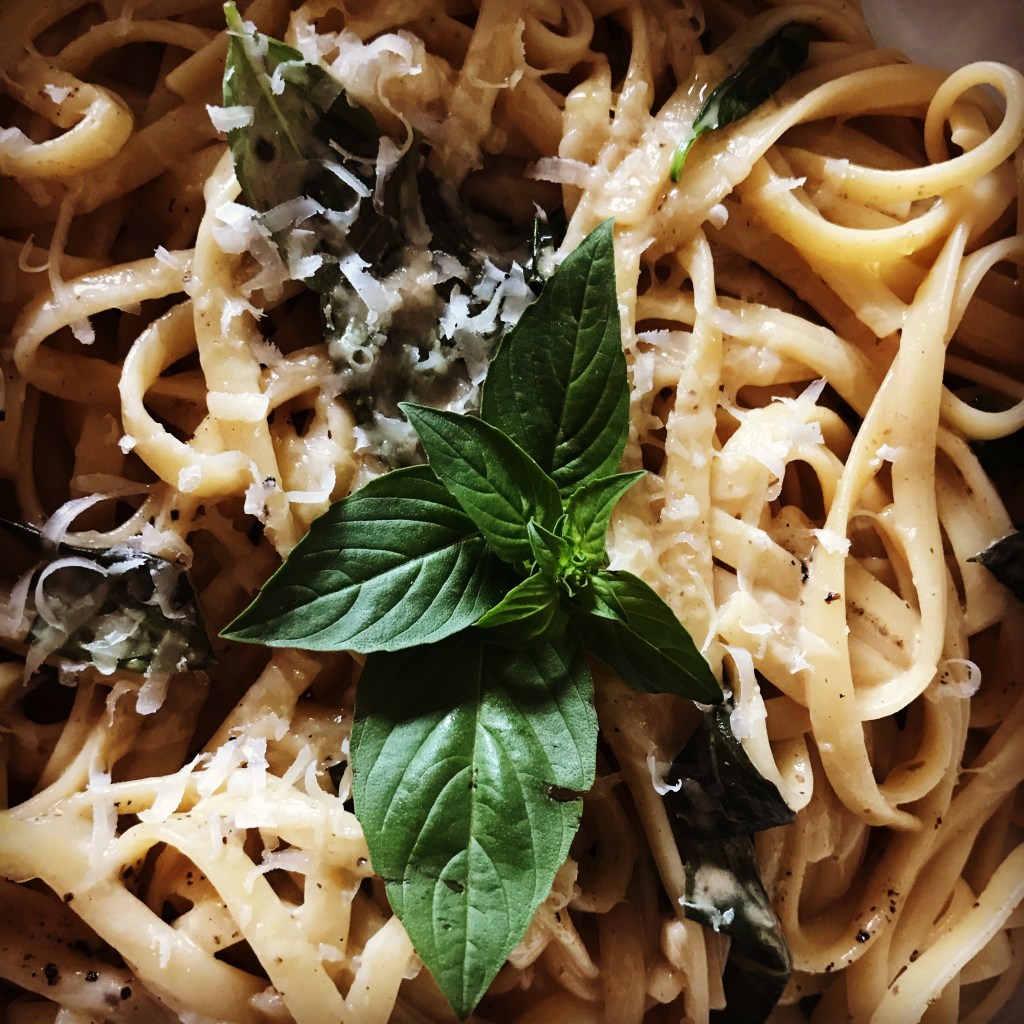 Linguine with black garlic