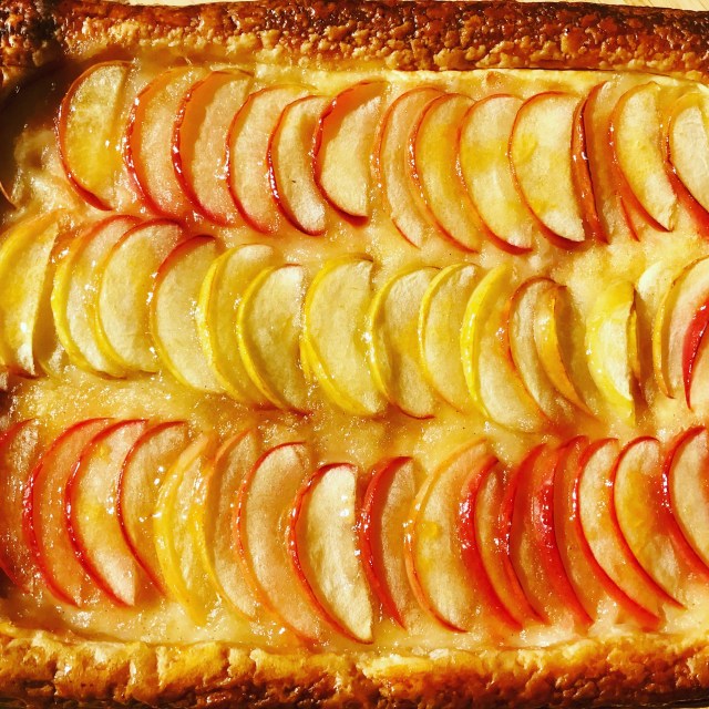 APPLE TART