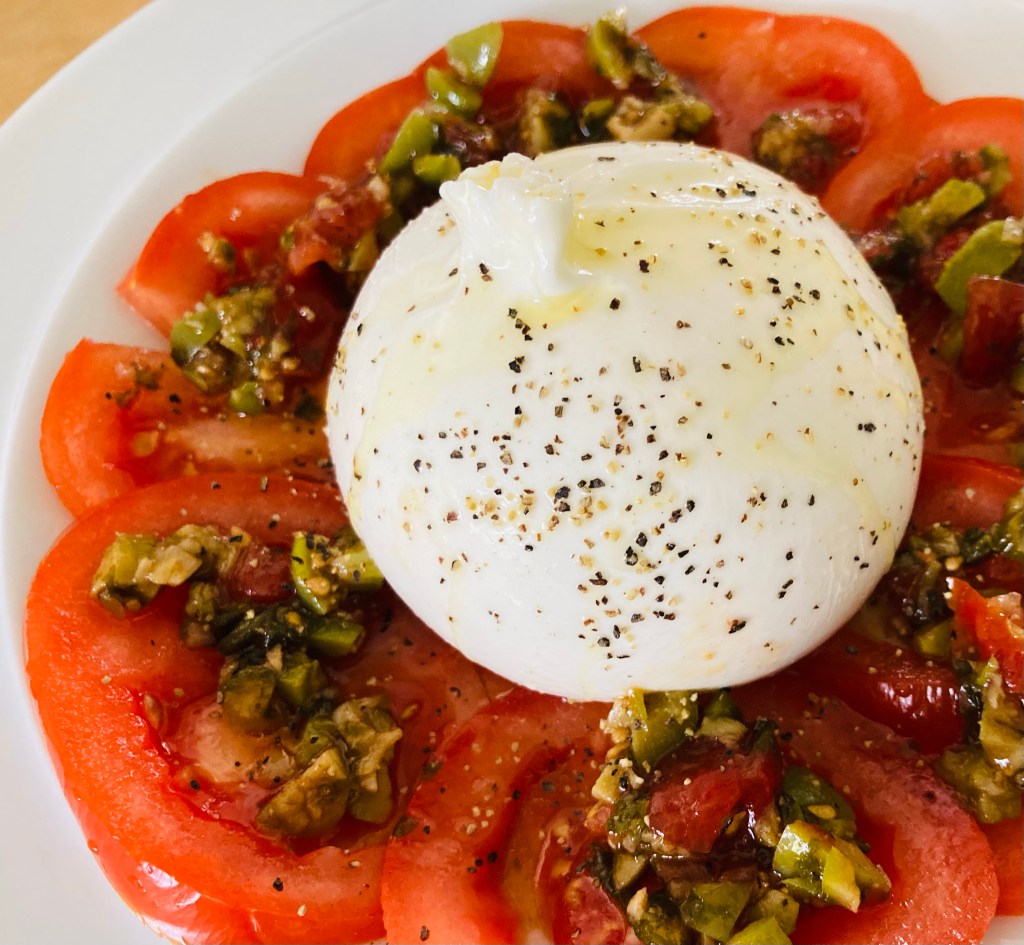 Burrata with tomatoes and pestade
