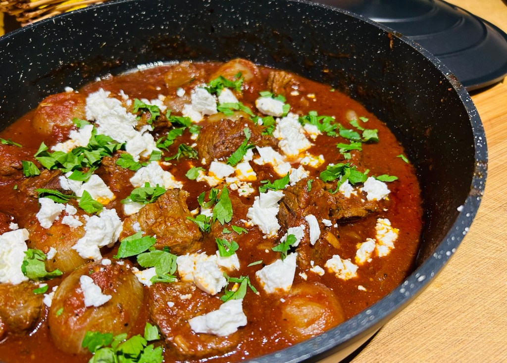 Easy Make-Ahead Venison Stifado for Christmas