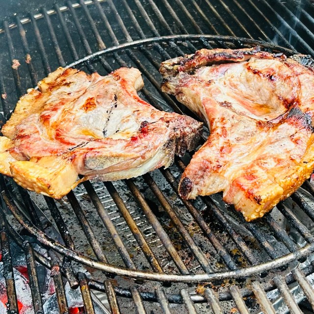 Grilled pork chops