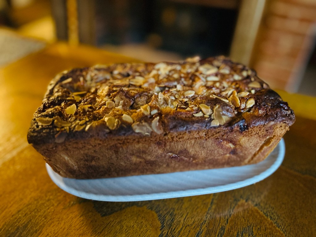 Dutch apple cake