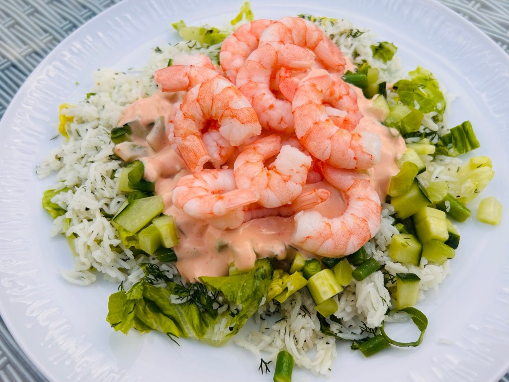 prawn salad with green rice