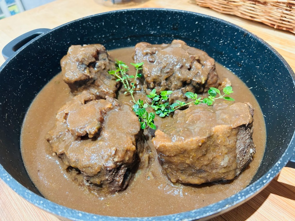 Oxtail smooth sauce
