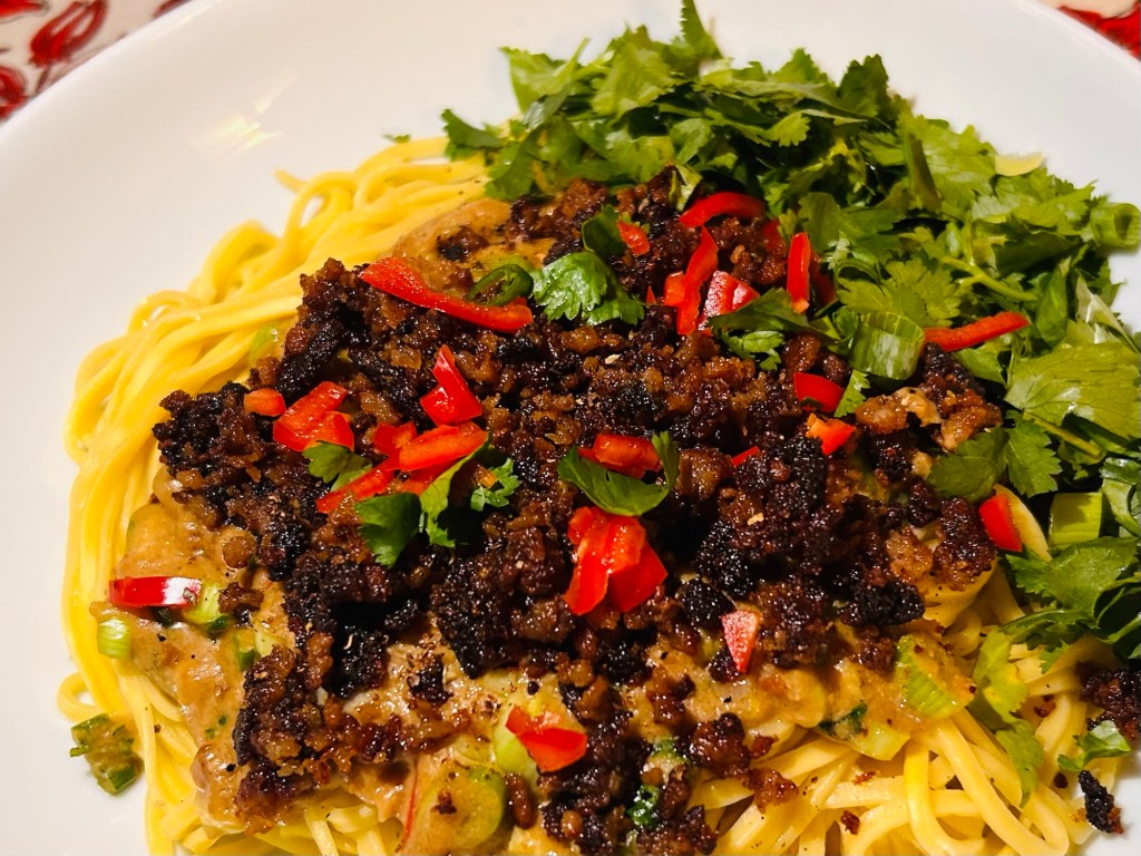 Noodles with crispy pork